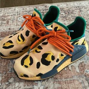 Stylish Kids Leopard Sneakers with Orange Laces